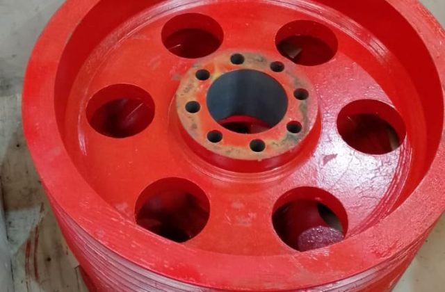 Запчасти для дробилок, грохотов и мельниц